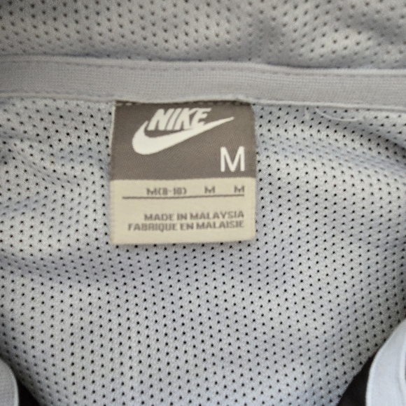 Nike Women's Black and Gray Jacket - Picture 2 of 7